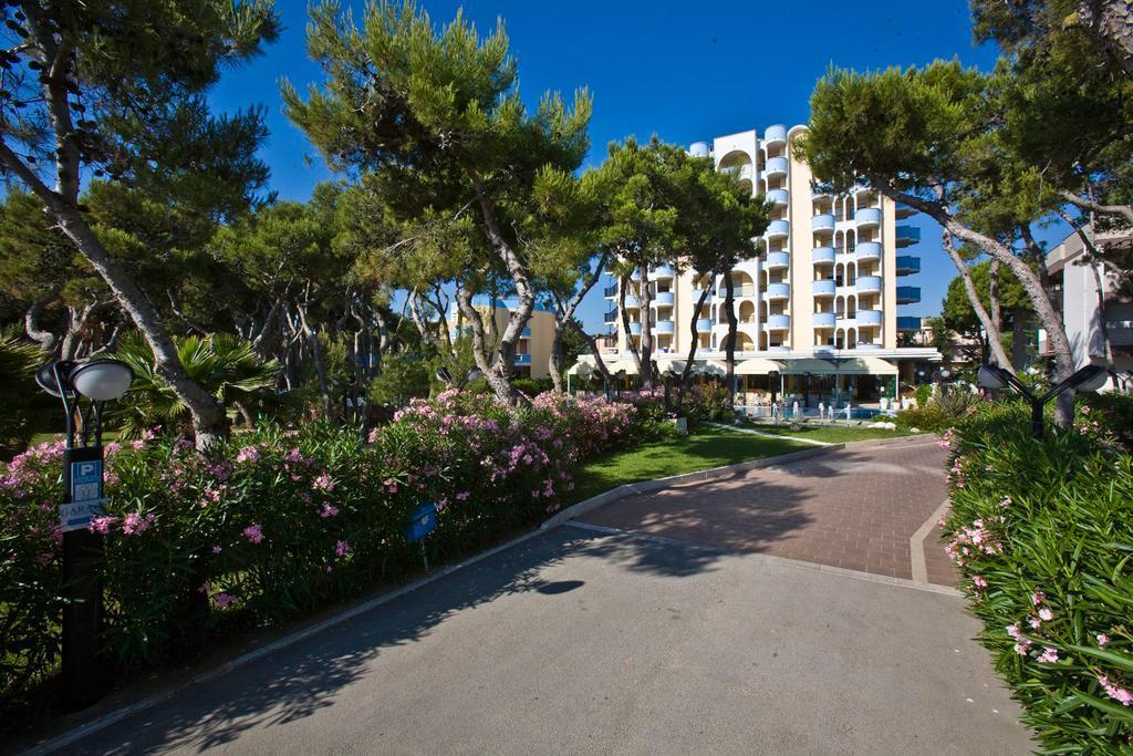 Hotel Parco Dei Principi Giulianova Exterior photo